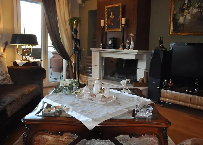 Classic With Beautiful View דירה